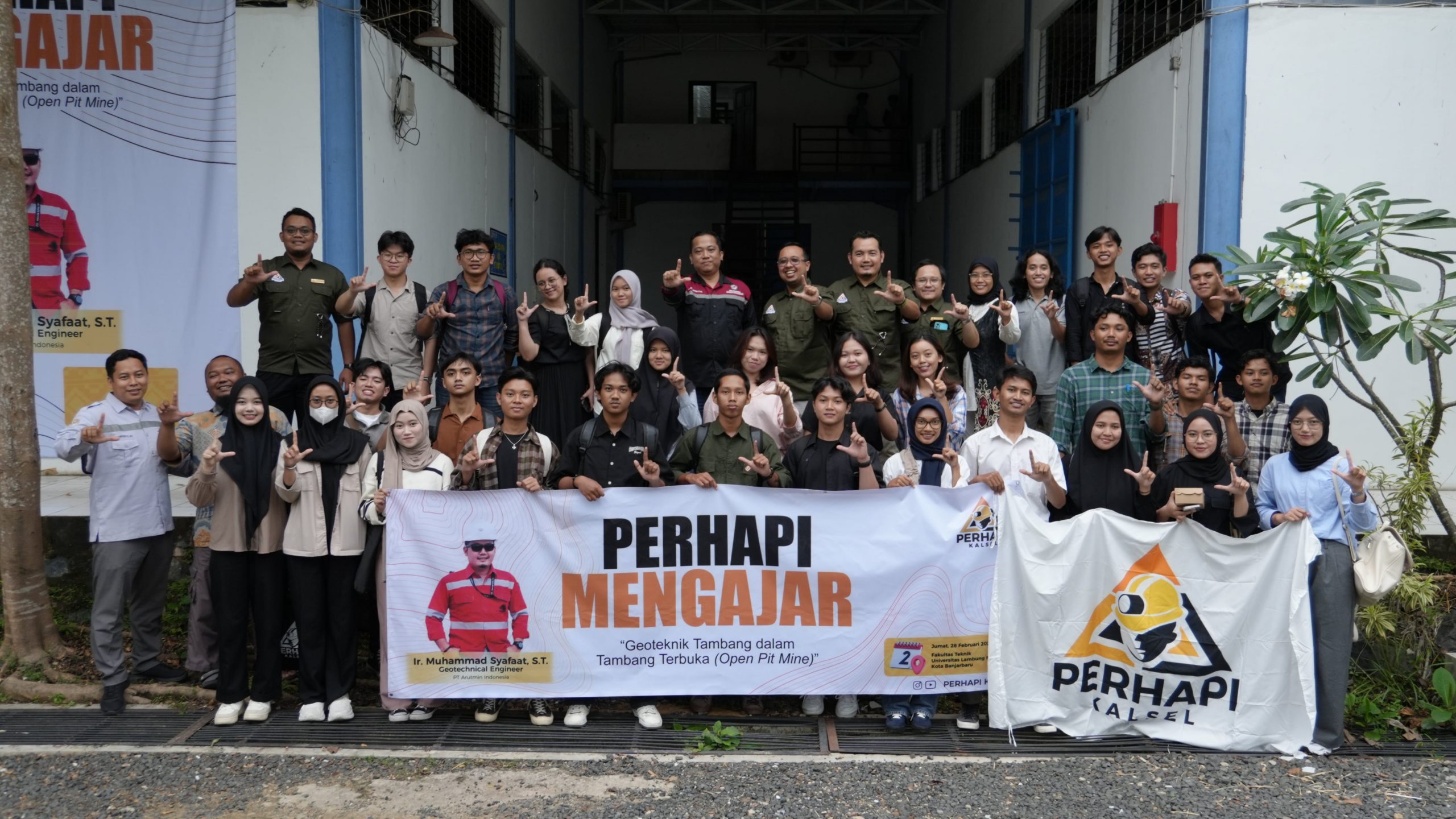 PERHAPI Mengajar: Perdana Digelar di ULM, Bahas Geoteknik Tambang untuk Open Pit Mine